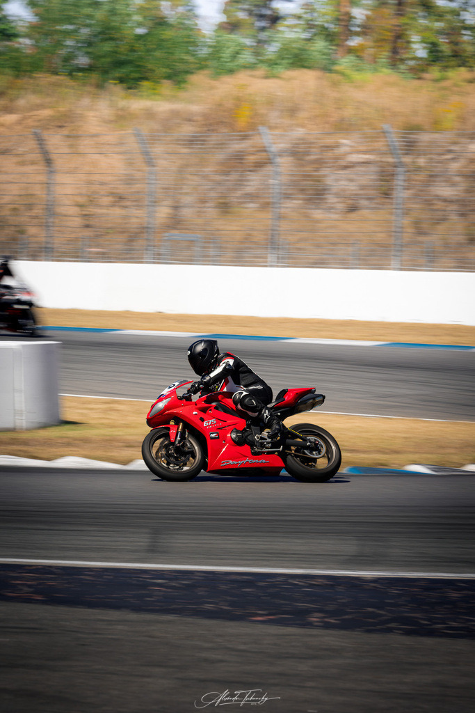 Ducati Trackday Hockenheimring 2026 | Entdecken Sie die faszinierende Welt von Alexander Tschuncky Arts: Kreative Fotografie, atemberaubende Automobilkunst und hochwertiger Bilderdruck. Lassen Sie sich inspirieren! - Realisiert mit Pictrs.com