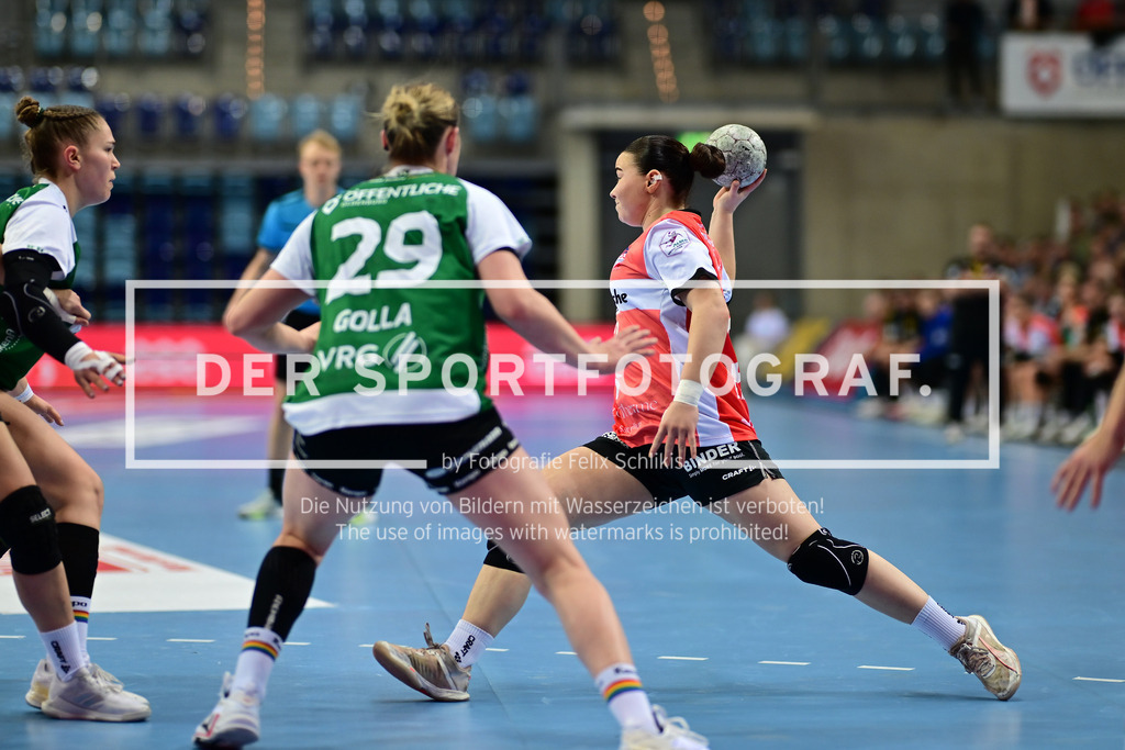 Handball I Frauen I Saison 2025-2026 I 1. HBF I 9. Spieltag I VfL Oldenburg - HSG Blomberg-Lippe I 73533 | Der Sportfotograf. - Realisiert mit Pictrs.com