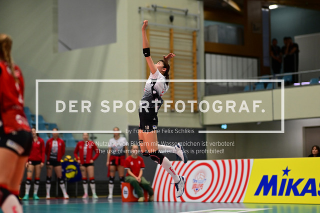 Volleyball I Frauen I Saison 2025-2026 I Bundesliga I 5. Spieltag I ETV Hamburger Volksbank Volleys - Dresdner SC I 08366 | Der Sportfotograf. - Realisiert mit Pictrs.com