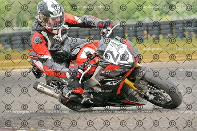 25bt05-1182 | markuskiefer.com - Realisiert mit Pictrs.com