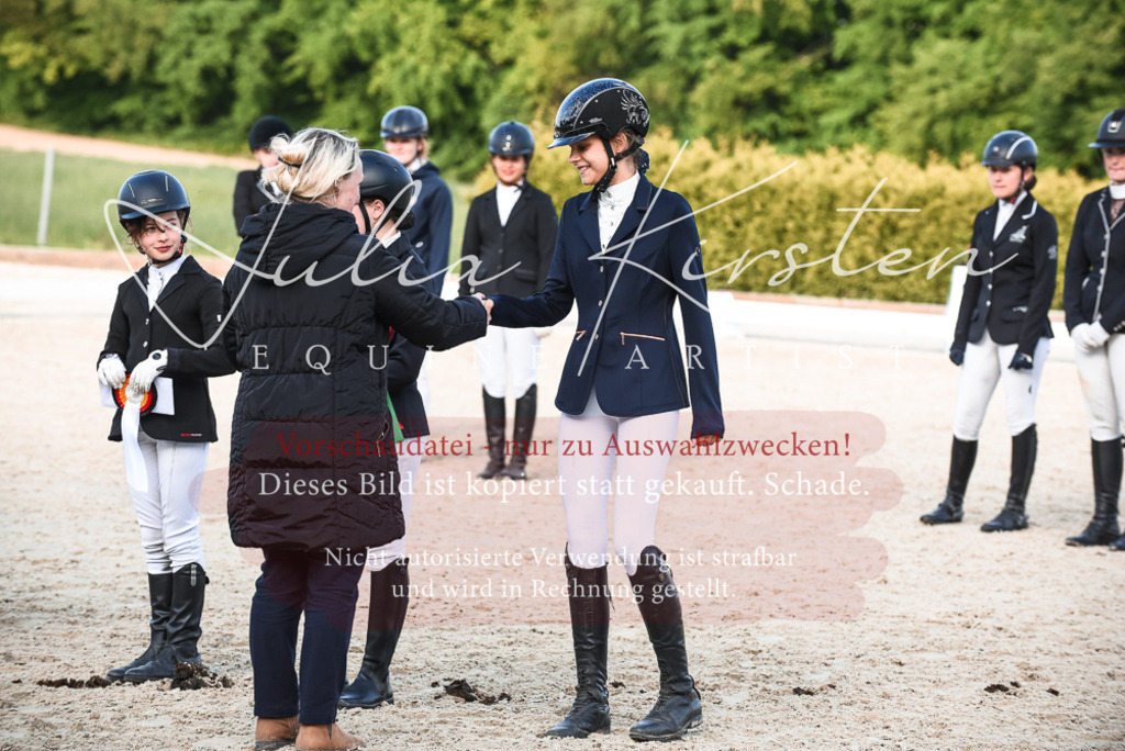 20230518_JK-Röhrsdorf-12-1262 | Pferde- und Turnierfotografie in Westsachsen. Pferdeportraits, Auftragszeichnungen und intuitive Kunst.