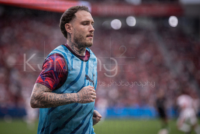 German Bundesliga, Bayer 04 Leverkusen vs. RB Leipzig, 02.05.2026 | LEVERKUSEN, GERMANY - MAY 2, 2026 :  David Raum (RB Leipzig, 22) during the warm-up during the German Bundesliga match on gameday 32 between Bayer 04 Leverkusen vs. RB Leipzig at BayArena on May 2, 2026 in Leverkusen, Germany. DFL REGULATIONS PROHIBIT ANY USE OF PHOTOGRAPHS AS IMAGE SEQUENCES AND/OR QUASI-VIDEO.