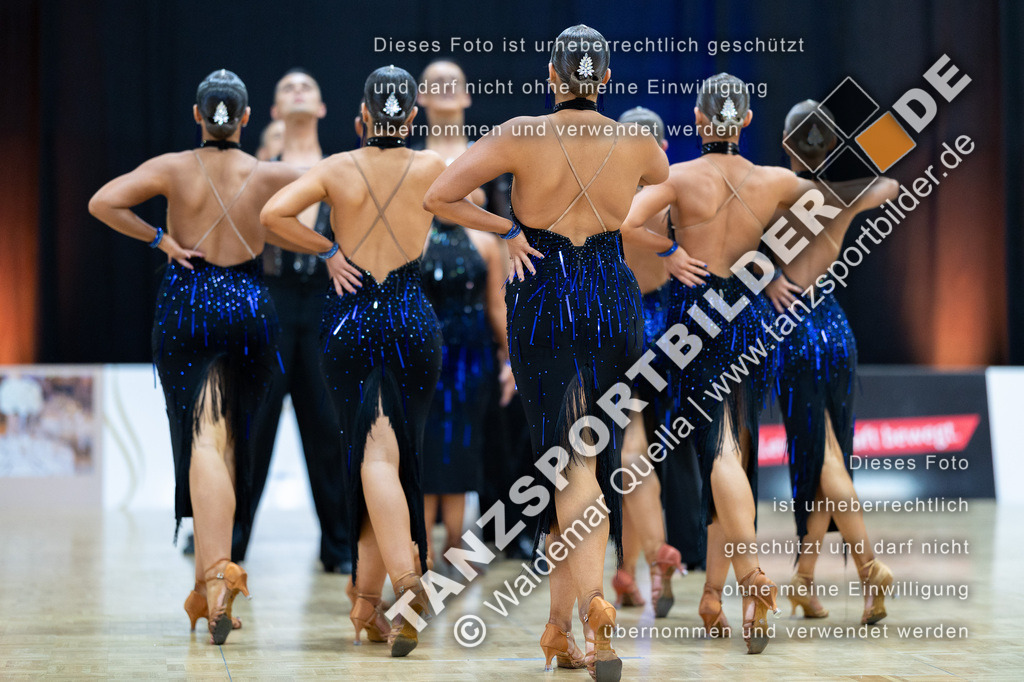 20230513-01187 | Hier finden Sie Tanz Bilder vom Latein und Standard Formationen tanzen. Sportbilder vom Tanzsport. Schöne Fotos und von Weltmeisterschaft, Europameisterschaft, Bundesliga, Regionalliga, Oberliga und Landesliga sowie von GOC Stuttgart, DanceComp, WM Bremen