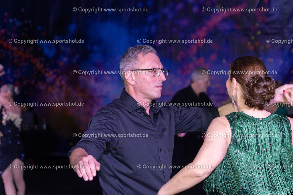 AR6_0110 | Rund um das Thema Sport-Event-Fotografie & individuelle Teilnehmerfotos. Jeder Teilnehmer wird fotografiert.