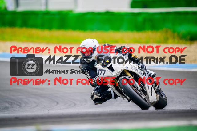 MaZZes_FotoMatrix_240614_6007705_7619 | GELB