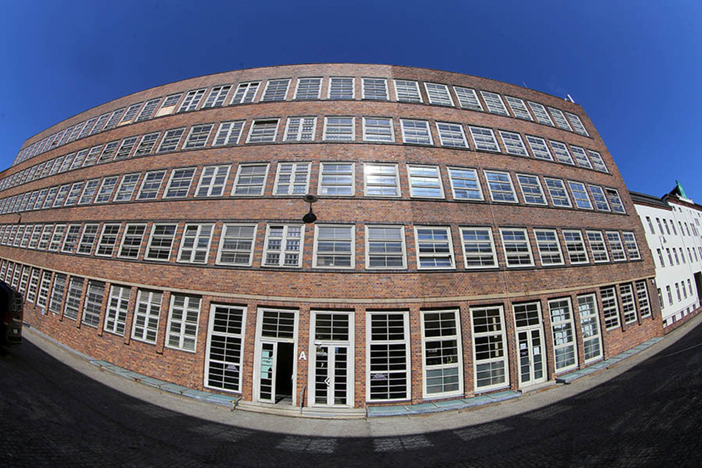 Konsumzentrale | Entdecke über 20 Kategorien Leipzig-Motive: Foto-Downloads, hochwertige Poster, Leinwand- & Fine-Art-Prints. Jetzt Lieblingsfoto im Bildlexikon Leipzig Shop bestellen!