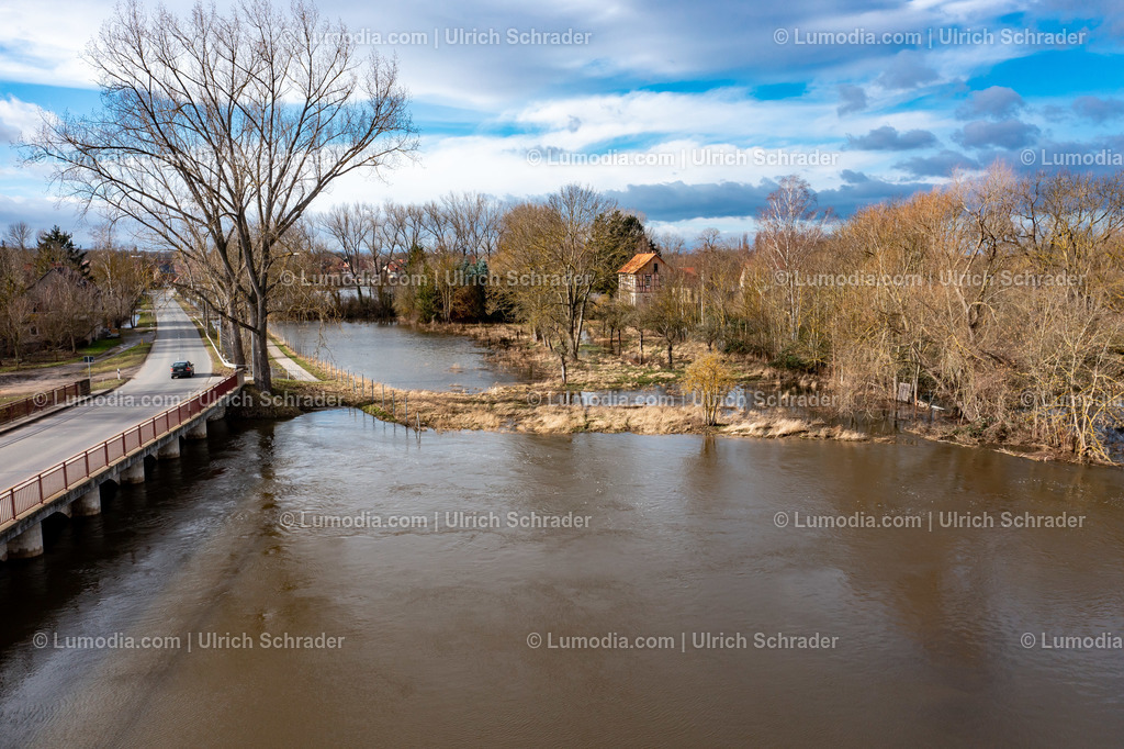 10049-51450 - Hochwasser bei Wegeleben | Stockfoto und Bilderpool mit Bildmaterial aus Deutschland, dem Harz, Halberstadt, Quedlinburg, Wernigerode und weltweit. Qualitativ hochwertige und professionelle Fotos anschauen und kaufen. - Realisiert mit Pictrs.com