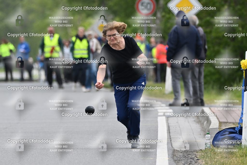 DSC_5716 | Sigrid Ennen / Westeraccum Platz 5 = 914mFrauen IV - Holz