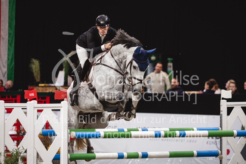 241103_Oldenburg_FinaleYoungster-608 | Deine schönsten Turniermomente als professionelle Fotos! Entdecke hochwertige Pferdesport-Fotografie im Online-Shop. Jetzt Fotos finden & bestellen!