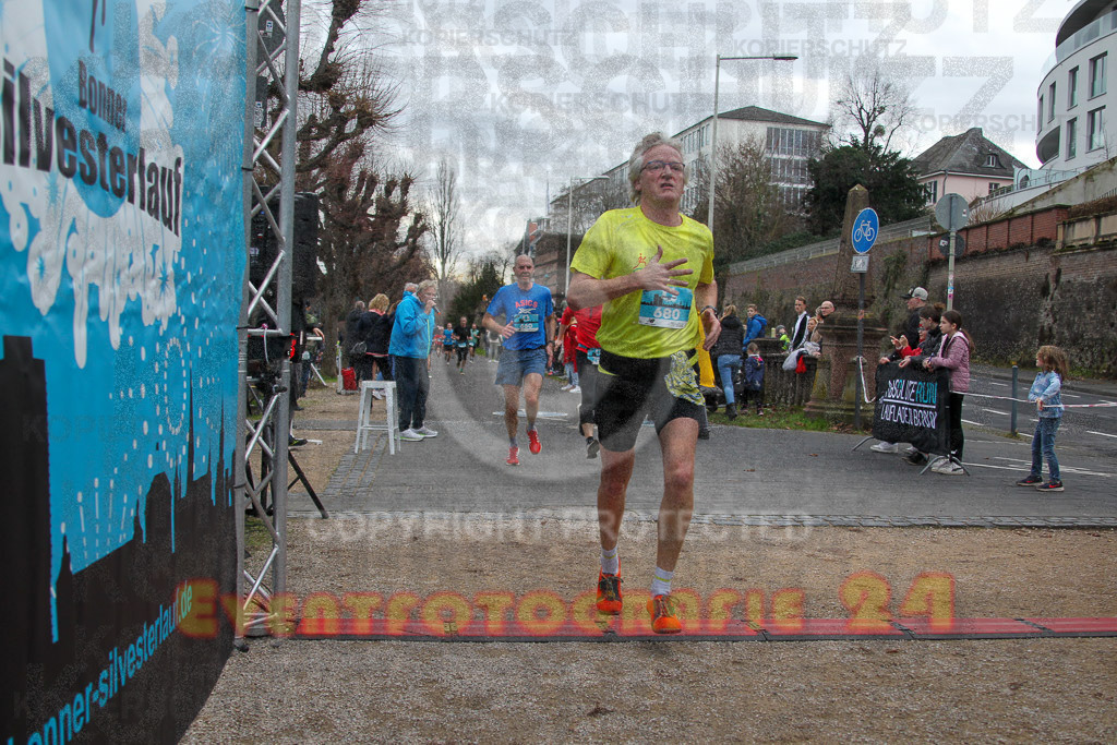 221231_1158_EV4_8207 | Sportfotografie im Rhein-Sieg Kreis, Köln, Bonn, NRW, Rheinland Pfalz, Hessen, etc. Unser Tätigkeitsfeld umfasst den Laufsport vom Volkslauf über den Marathon, Duathlon, Triathon bis zum Ultralauf wie Kölnpfad Ultra oder Schindertrail.
