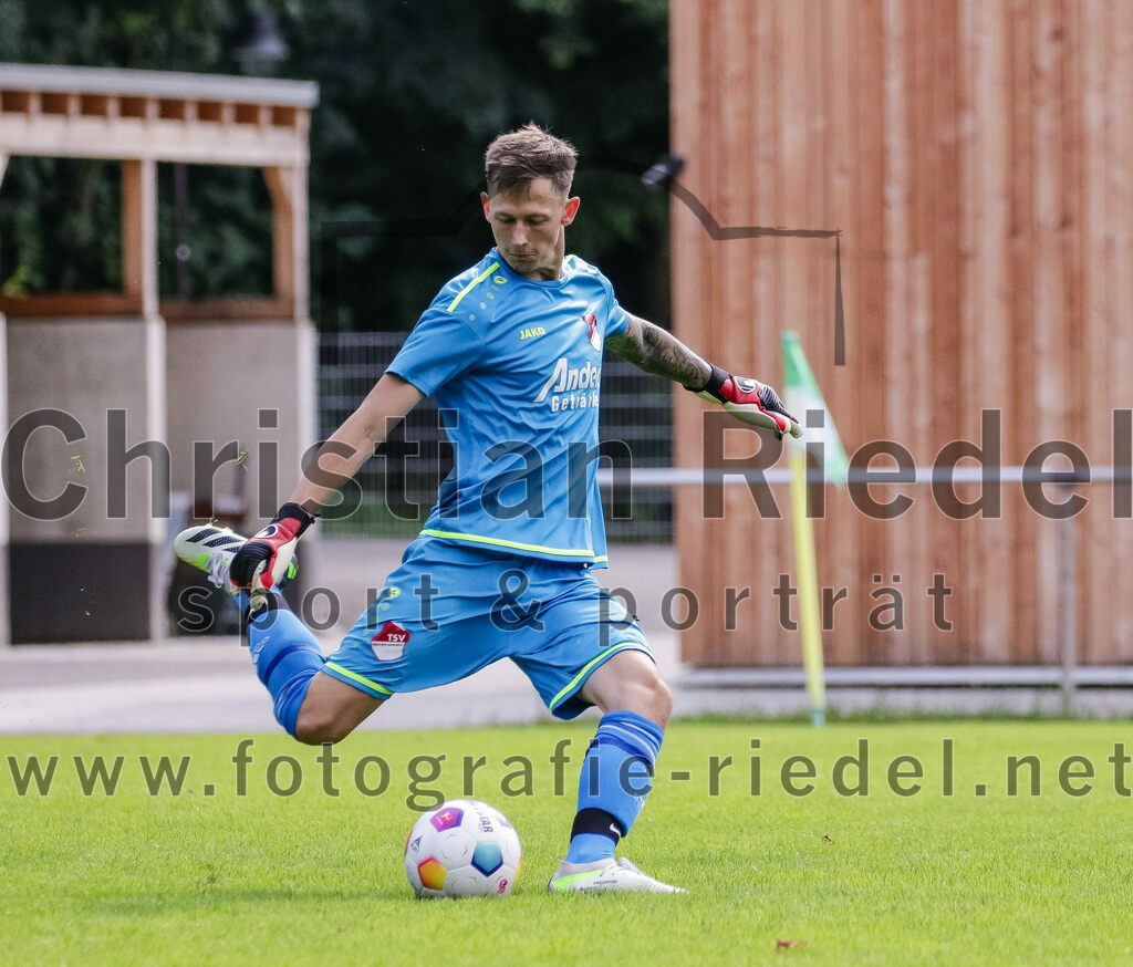 2023-08-26_078_TSV_Ebersberg_gegen_TSV_Oberpframmern | Ebersberg, Deutschland, 26.08.2023:
Fußball, Kreisliga 2023 / 2024, 2. Spieltag, TSV 1877 Ebersberg gegen TSV Oberpframmern, Endergebnis: 5:1

Torwart Ludwig Huber (TSV Oberpframmern, #1)

Foto: Christian Riedel / fotografie-riedel.net