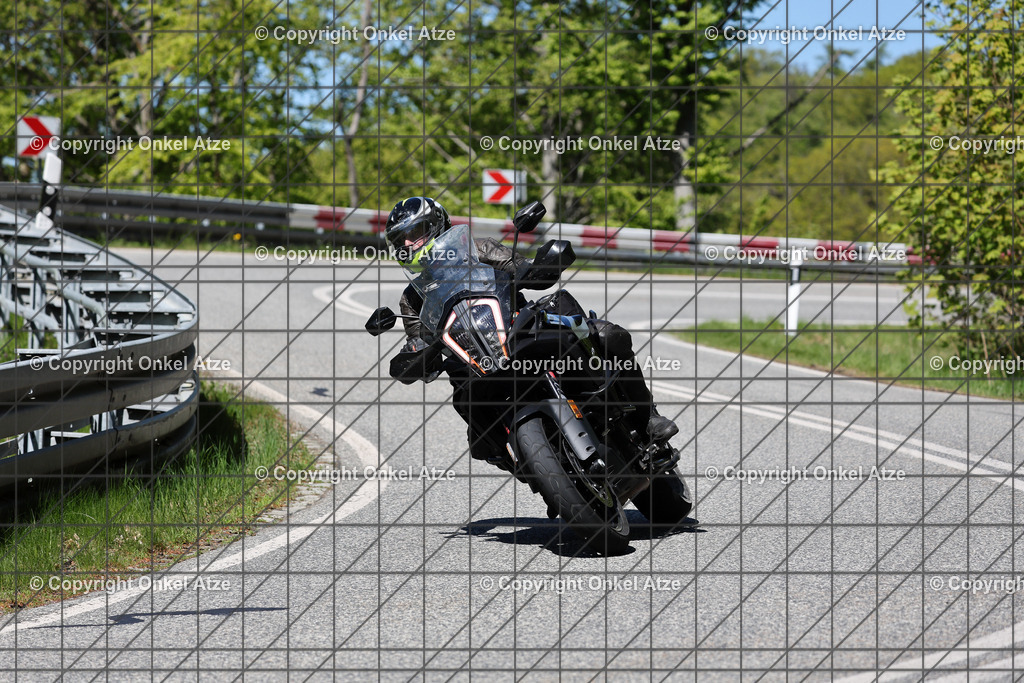 IMG_9633 | Fotograf am Kyffhäuser. Onkel Atze. Kyffhäuser Rennstrecke. Café36. Motorsportfotografie. - Realisiert mit Pictrs.com
