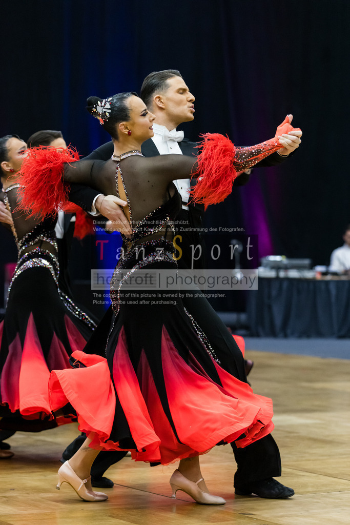 20260314_BL1_Std-Formationen_Nbg3313 | Tanzsportbilder, Standardtanz, Lateintanz, WDSF, DTV, LTVB, dancecomp, goc, hessen tanzt, blaues band der spree, walzer, tango, wiener walzer, slowfox, quickstepp, samba, rumba, cha-cha-cha, paso doble. jive, hd-kroft photography, turniertanzsport