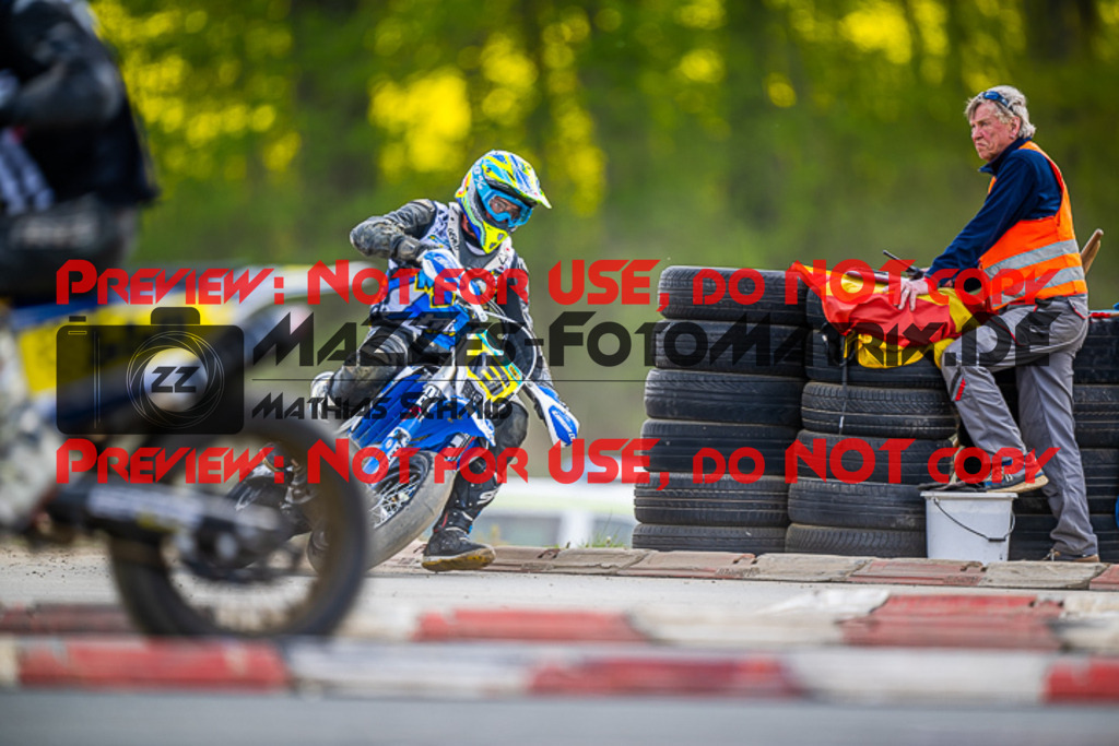 MaZZes_FotoMatrix_230506_9122 | S1