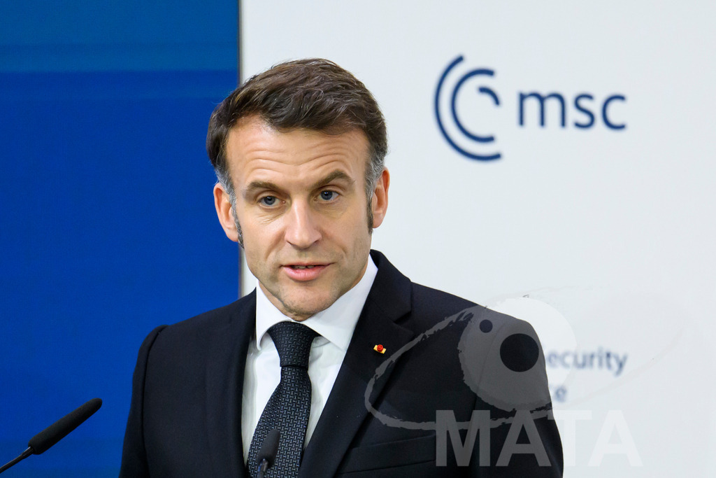 _DWA6835 | MATA IndoCon - Realisiert mit Pictrs.com