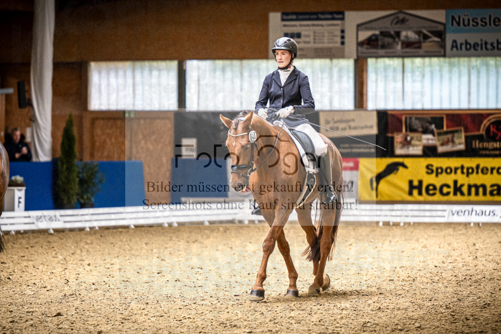 DOS_1187 | Entdecke hochwertige Reitturnierfotos von Foto Oger. Professionell, emotional und authentisch – jetzt Lieblingsmomente im Shop bestellen.Deutschlandweite Turnierfotografie. - Realisiert mit Pictrs.com