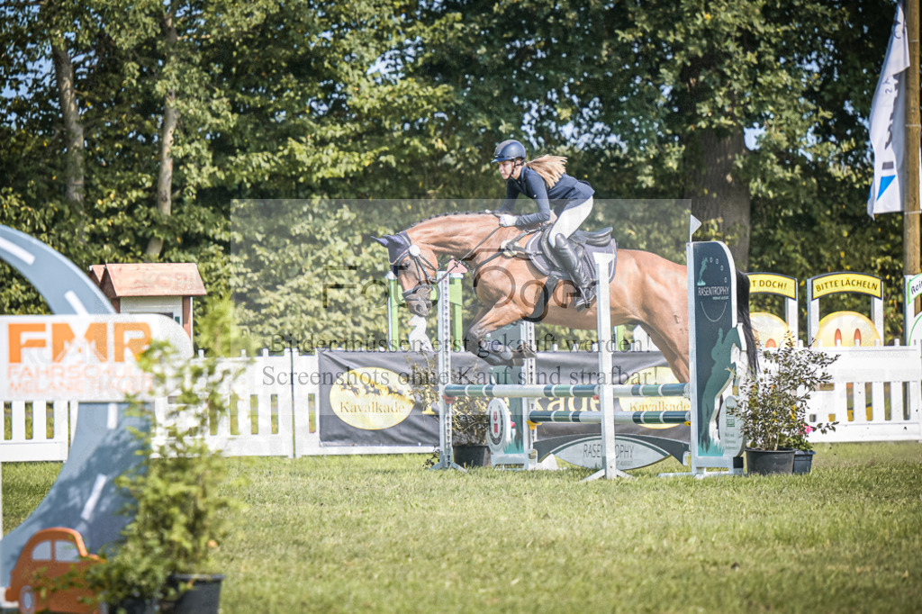 DOS_2909 | Entdecke hochwertige Reitturnierfotos von Foto Oger. Professionell, emotional und authentisch – jetzt Lieblingsmomente im Shop bestellen.Deutschlandweite Turnierfotografie. - Realisiert mit Pictrs.com