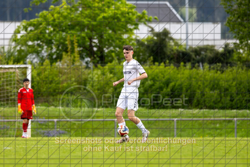 20250426_163607_0355 | #, SGM 1.FC Donzdorf/Reichenbach (weiß) vs. SGM FV 08 Unterkochen (blau), Fussball, A-Junioren Regionenstaffel Mitte 3 - WfV, Saison 2024/2025, Rasenplatz, Lautertal Stadion, Süßener Straße 16, 73072 Donzdorf, 26.04.2025 - 16:00 Uhr,Foto: PhotoPeet-Sportfotografie/Peter Harich