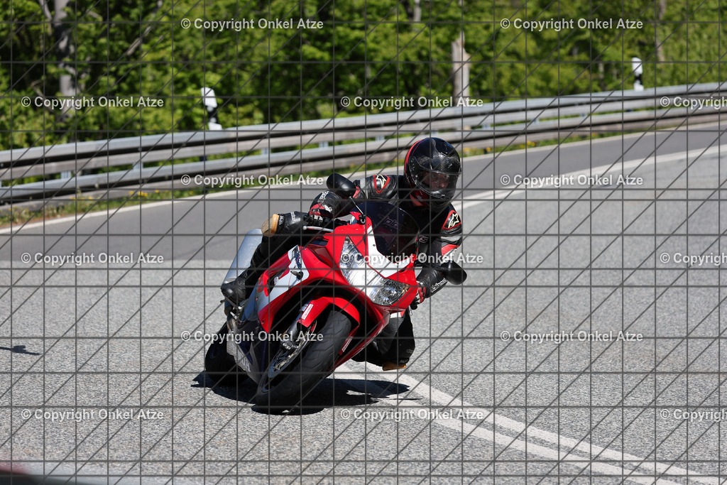 IMG_9744 | Fotograf am Kyffhäuser. Onkel Atze. Kyffhäuser Rennstrecke. Café36. Motorsportfotografie. - Realisiert mit Pictrs.com
