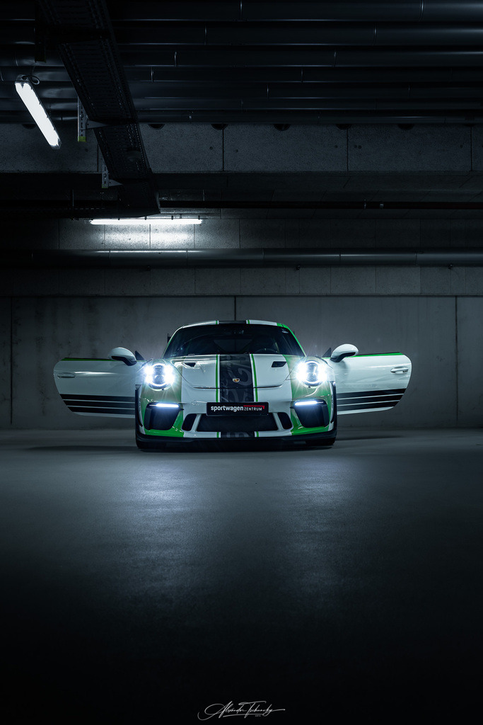 R6AT0296 _Alexander Tschuncky | Entdecken Sie die faszinierende Welt von Alexander Tschuncky Arts: Kreative Fotografie, atemberaubende Automobilkunst und hochwertiger Bilderdruck. Lassen Sie sich inspirieren! - Realisiert mit Pictrs.com