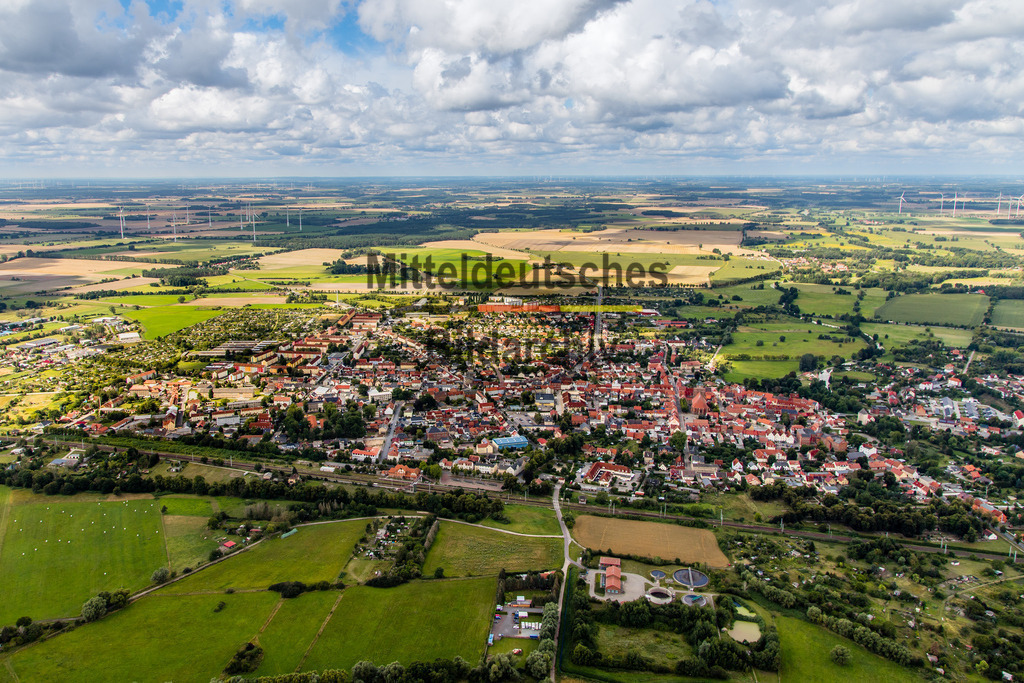 Osterburg-6881 | Die schönsten Luftbilder von Sachen-Anhalt & Mitteldeutschland als Bilddatenbank zur kommerziellen Nutzung. Nutzen Sie unsere Erfahrung seit 2005 in der Luftbildfotografie. - Realisiert mit Pictrs.com