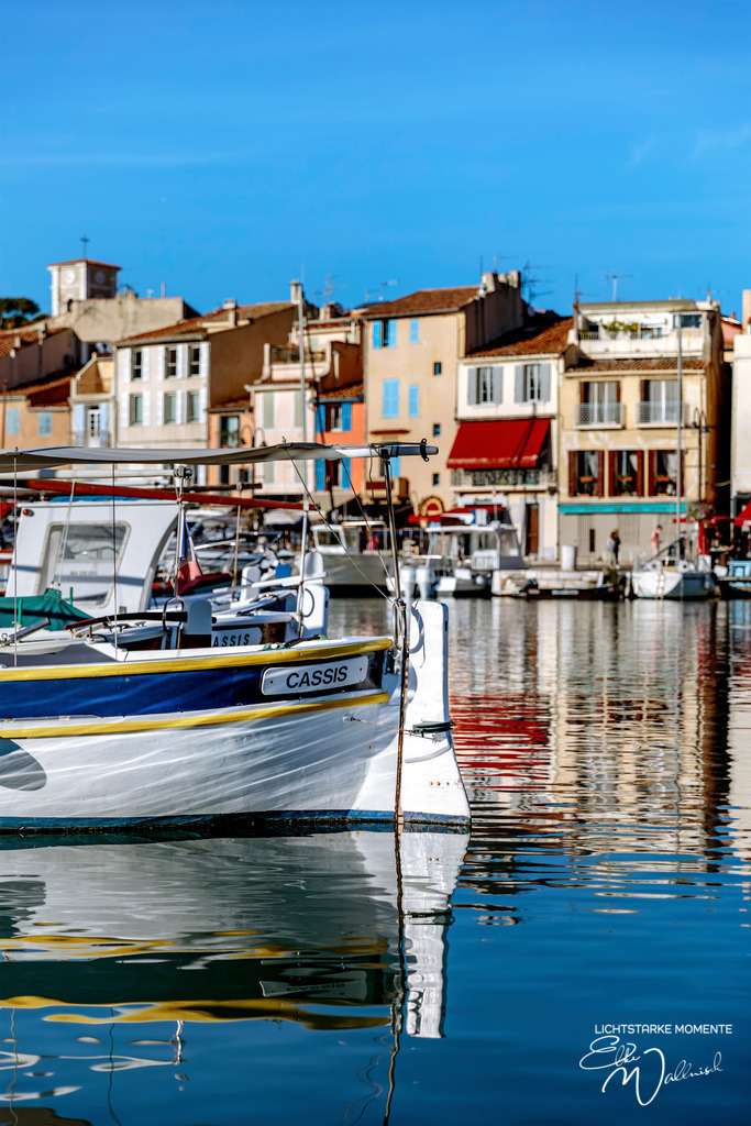 Cassis, Provence-Alpes-Côte d’Azur | Herzlich willkommen auf meiner Seite! Ich bin Elke Wallnisch, Deine Fotografin für lichtstarke Momente. Der Name steht für alles, was mich mit der Fotografie verbindet: Das Licht und seine machtvolle Wirkung auf eine Situation oder unsere Stimmung - Realisiert mit Pictrs.com