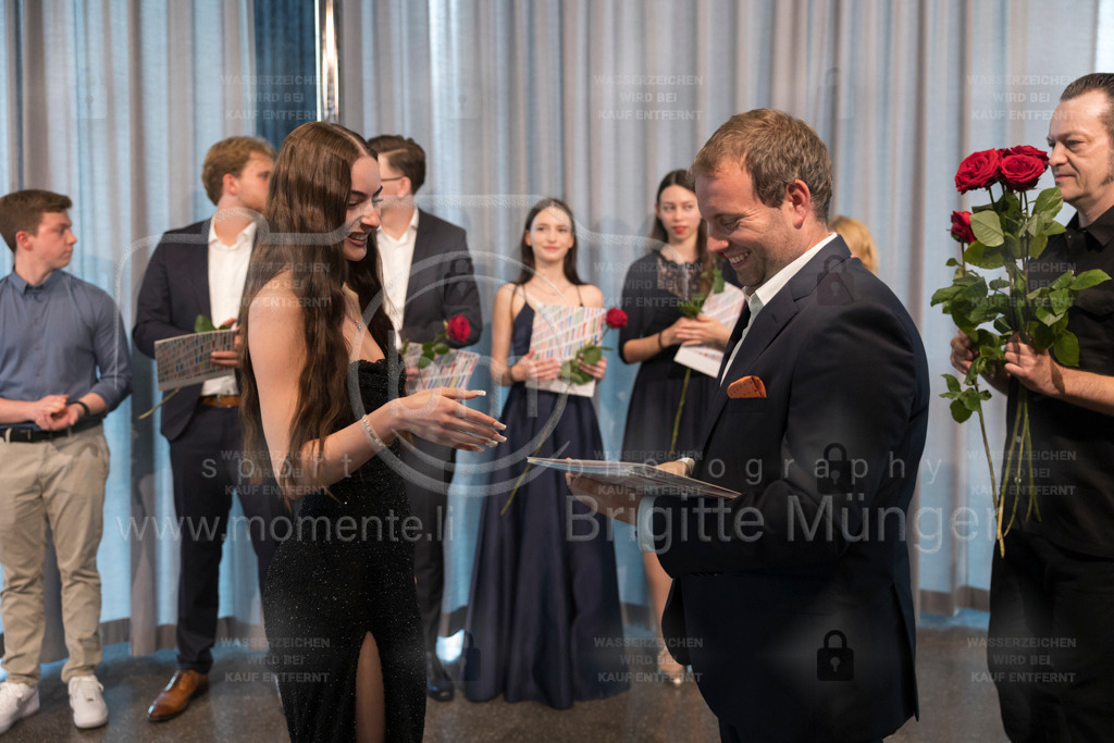 FeusiDiplomfeier_R6OO3017 | Brigitte Münger / bmsportphotography - Realisiert mit Pictrs.com