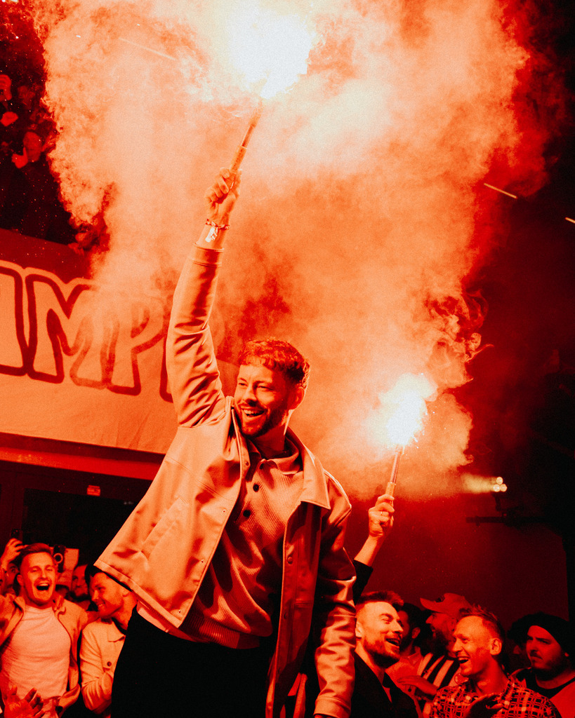 DSC09970 | Der offizielle Shop für FC St. Pauli Fotos. Wähle aus Spielszenen & Fanmomenten dein FCSP Wunschformat. Wir liefern Millerntor-Atmosphäre.