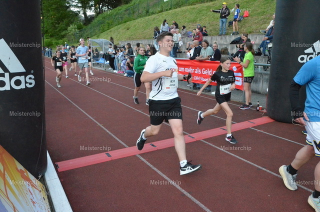 19-37-10_ | Meisterchip Fotoshop - Realisiert mit Pictrs.com