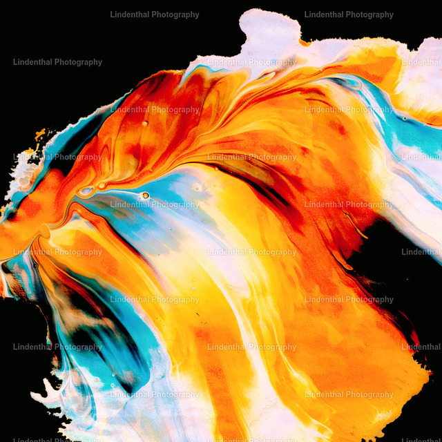 Flame in Orange | Digitales Fluid Painting - Realisiert mit Pictrs.com