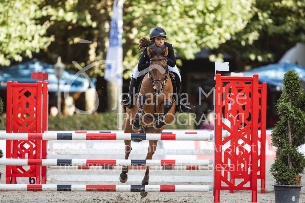 240913_OWLCh_PonyTrophy-720 | Deine schönsten Turniermomente als professionelle Fotos! Entdecke hochwertige Pferdesport-Fotografie im Online-Shop. Jetzt Fotos finden & bestellen!