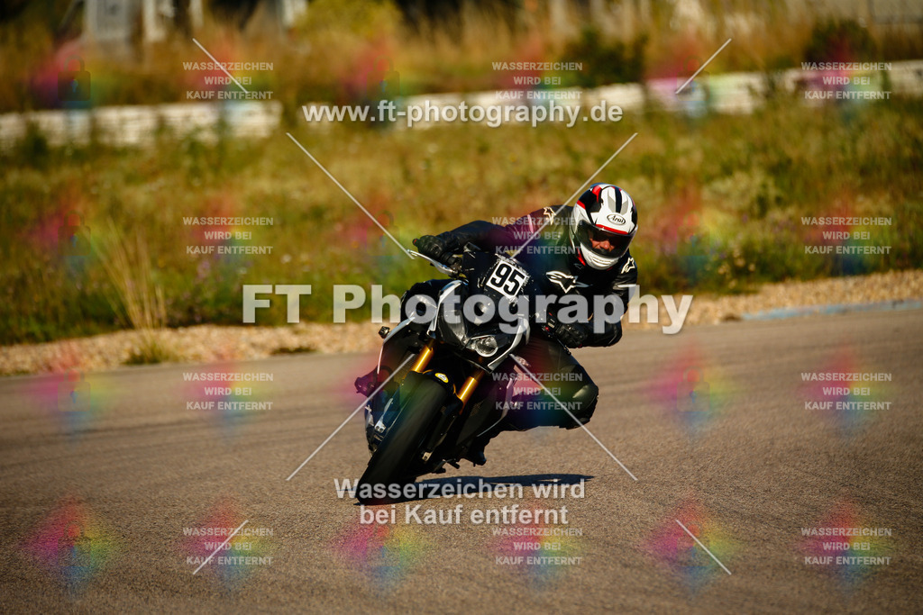 _MOT8416 | Hier findet Ihr Bilder von Touristenfahrten auf der Nürburgring Nordschleife oder von anderen Veranstaltungen die ich besucht habe. Viel Spass beim Durch Schauen 