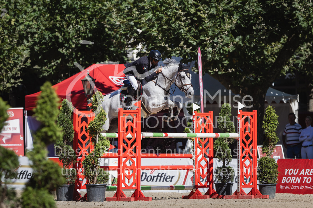 230908_OWLCh_LargeTour-464 | Deine schönsten Turniermomente als professionelle Fotos! Entdecke hochwertige Pferdesport-Fotografie im Online-Shop. Jetzt Fotos finden & bestellen!