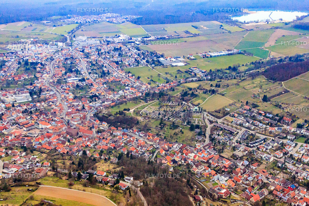 Stadtansicht von Osten | Luftbild: Stadtansicht von Osten in Weingarten im Bundesland Baden-Württemberg in Deutschland. Foto: IMG_38303.jpg vom 12.03.2011 durch Werner Riehm/FLY-FOTO.de - Realisiert mit Pictrs.com