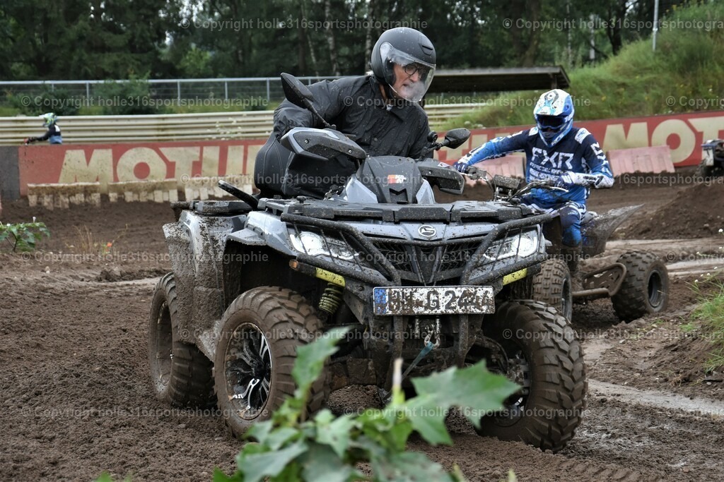 DSC_0133 (2) | Sportfotografie , Motorsport, Motoross, Reitsport, Mointainbike, Enduro,
Landschaft , Outdoor, Eventfotografie, Landschaft, Bilder online bestellen - Realisiert mit Pictrs.com