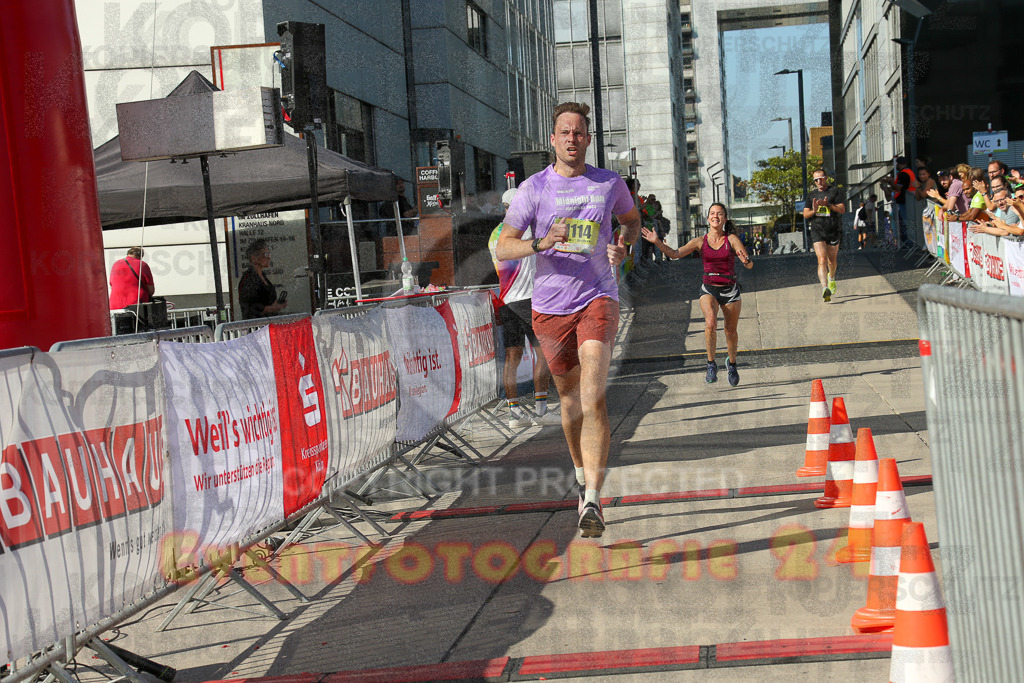 240921_1514_EX1_4747 | Sportfotografie im Rhein-Sieg Kreis, Köln, Bonn, NRW, Rheinland Pfalz, Hessen, etc. Unser Tätigkeitsfeld umfasst den Laufsport vom Volkslauf über den Marathon, Duathlon, Triathon bis zum Ultralauf wie Kölnpfad Ultra oder Schindertrail.