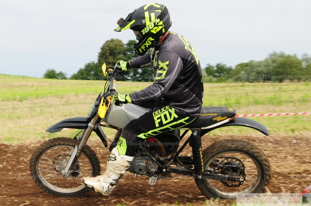 DSC_4875 (2) | Sportfotografie , Motorsport, Motoross, Reitsport, Mointainbike, Enduro,
Landschaft , Outdoor, Eventfotografie, Landschaft, Bilder online bestellen - Realisiert mit Pictrs.com