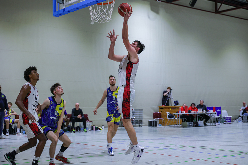 Regio BAYER GIANTS vs SV Haspe 70-102 | Fotos von Basketballspielen aus dem Raum NRW fotografiert von Gero Mueller-Laschet und Daniel Schaefer - Realisiert mit Pictrs.com