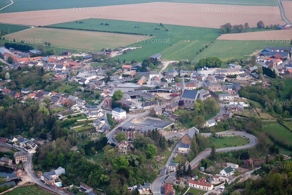 Luftbild: Ortsansicht in Lesquielles-Saint-Germain im Bundesland Aisne in Frankreich. Foto: IMG_39992.jpg vom 17.04.2011 durch Werner Riehm/FLY-FOTO.de