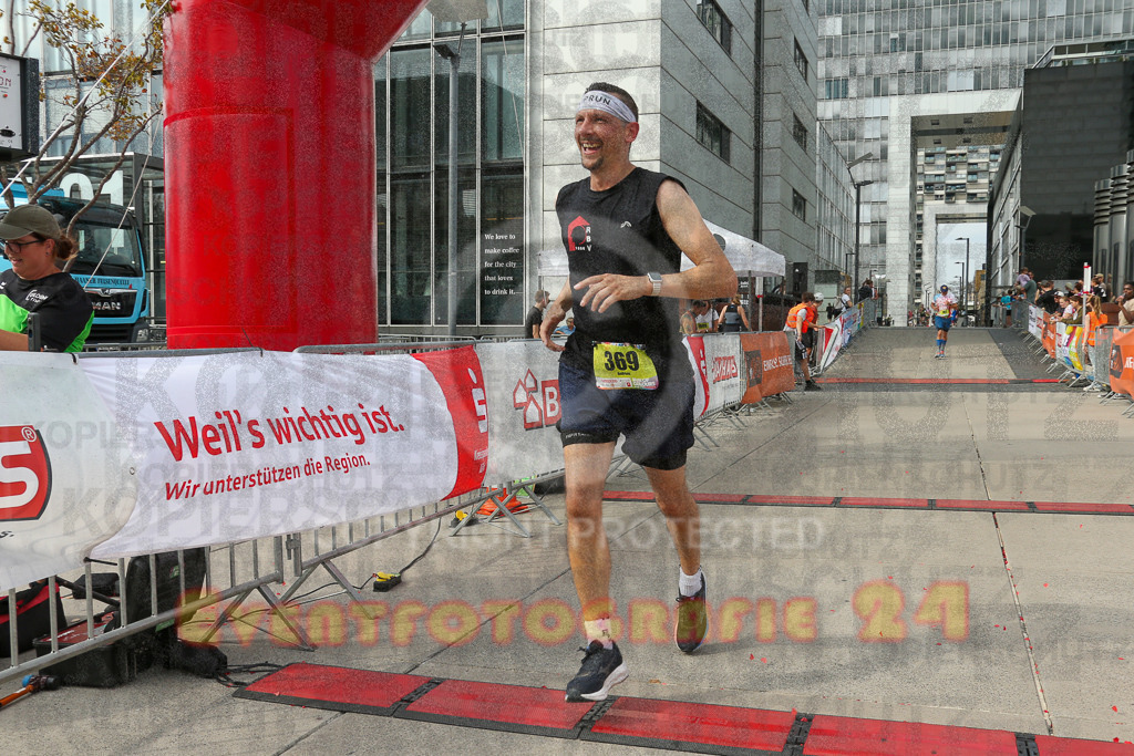 250920_1524_EX1_9316 | Sportfotografie im Rhein-Sieg Kreis, Köln, Bonn, NRW, Rheinland Pfalz, Hessen, etc. Unser Tätigkeitsfeld umfasst den Laufsport vom Volkslauf über den Marathon, Duathlon, Triathon bis zum Ultralauf wie Kölnpfad Ultra oder Schindertrail.