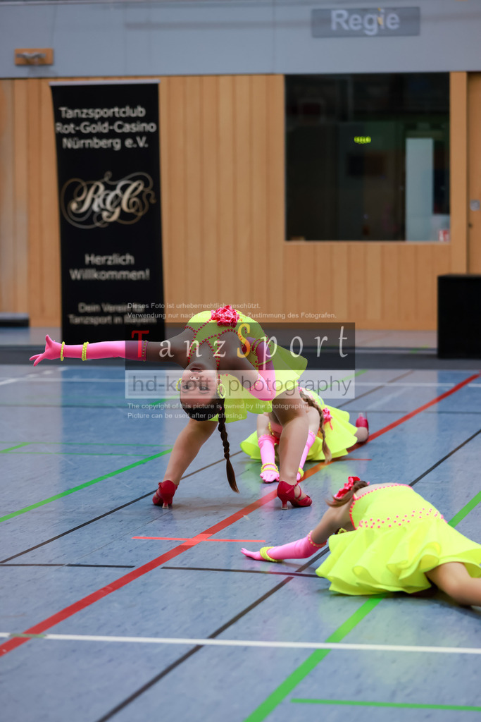 20260307_Solo-Forma_BL2_Nbg09316 | Tanzsportbilder, Standardtanz, Lateintanz, WDSF, DTV, LTVB, dancecomp, goc, hessen tanzt, blaues band der spree, walzer, tango, wiener walzer, slowfox, quickstepp, samba, rumba, cha-cha-cha, paso doble. jive, hd-kroft photography, turniertanzsport