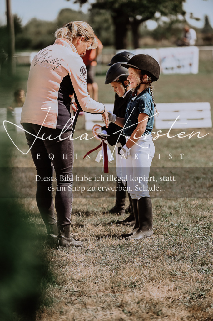 DSC_7999 | Pferde- und Turnierfotografie in Westsachsen. Pferdeportraits, Auftragszeichnungen und intuitive Kunst.