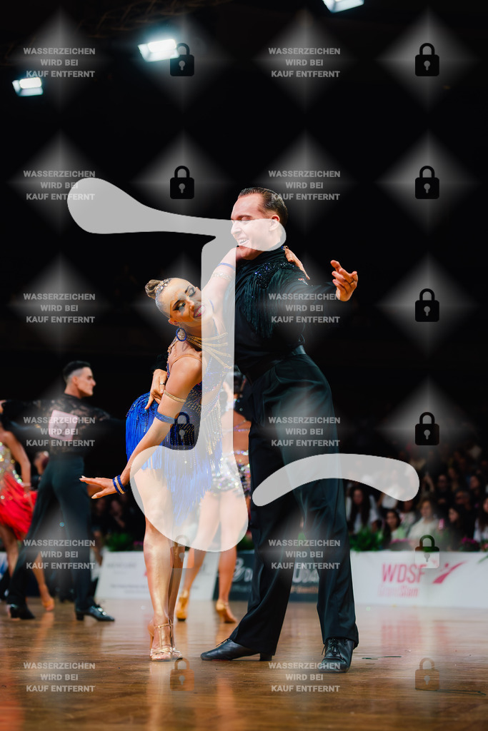 GOC 2025 - WDSF GrandSlam Latin 123rd-126th (61) Kevin Baumann _ Alisa Klemm (Germany)-2025-08-23-1111 | Webshop for digital downloads and prints of dance sport, event & show photographer Julian Link - Realisiert mit Pictrs.com