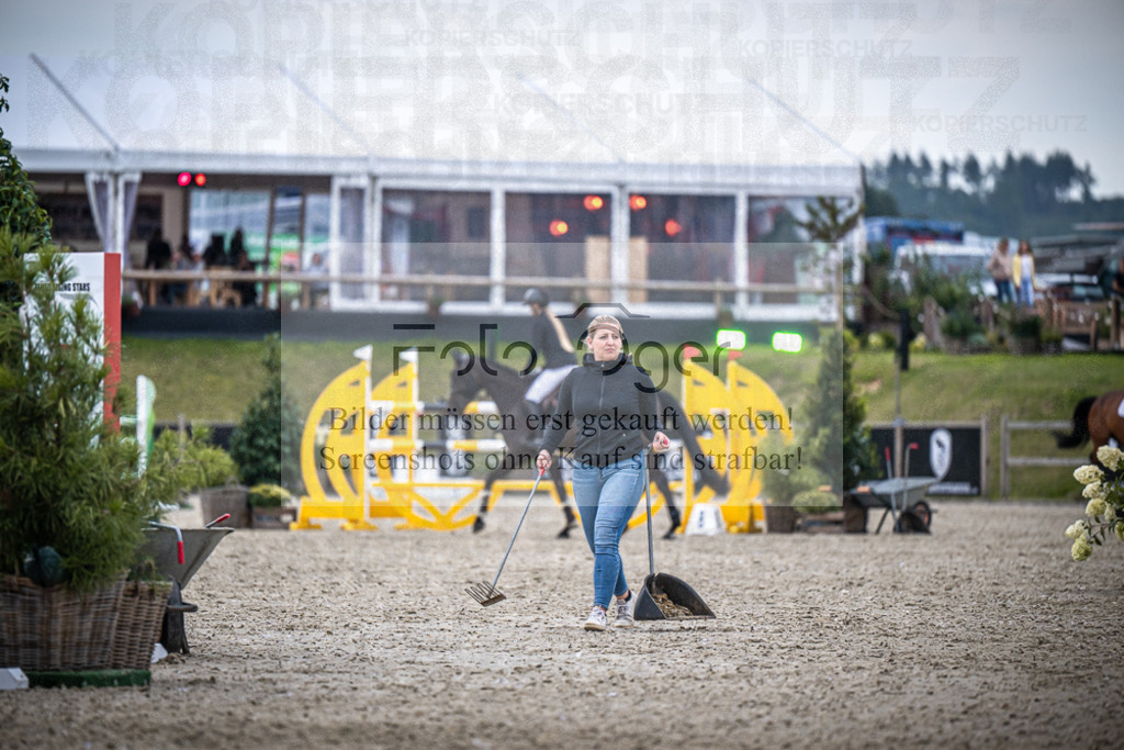 DOS_6772 | Entdecke hochwertige Reitturnierfotos von Foto Oger. Professionell, emotional und authentisch – jetzt Lieblingsmomente im Shop bestellen.Deutschlandweite Turnierfotografie. - Realisiert mit Pictrs.com