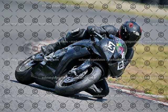 25bt04-1102 | markuskiefer.com - Realisiert mit Pictrs.com