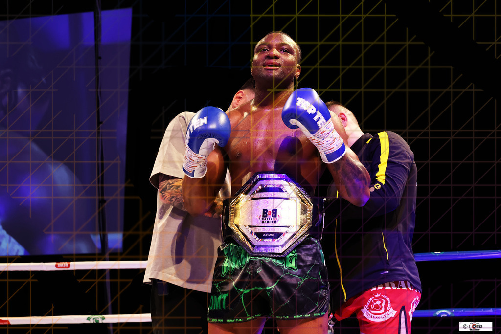 Finale Akingbade vs Kombou 25.04.2026 tomafocus Tb00160 | professionelle Sport- und Eventfotografie von Tomafocus – dynamische Bilder, emotionale Momente und hochwertige Aufnahmen für jeden Anlass. - Realisiert mit Pictrs.com