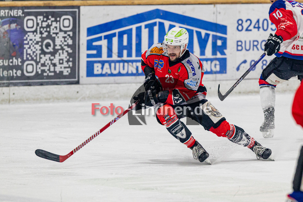 TSV Peißenberg Miners vs ESC Dorfen Eispiraten | Eishockey Bayernliga 2023/2024, TSV Peißenberg Miners vs ESC Dorfen Eispiraten, 20231229,
Dejan VOGL (Miners 23) in Aktion,
2023-12-29 in Peißenberg (Eisstadion)
23 Dejan VOGL (Miners 23)
Copyright: WolfgangxLindner foto-lindner.de