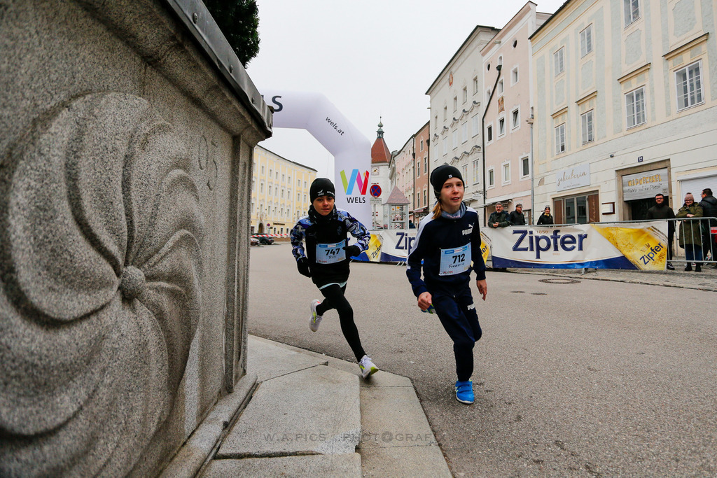 AW_20231231awmac-25 | WELS, 31.12.2023, Sparkasse Silvesterlauf Wels 2023 , Image shows: Photo: WAPICS / Andreas Willdoner