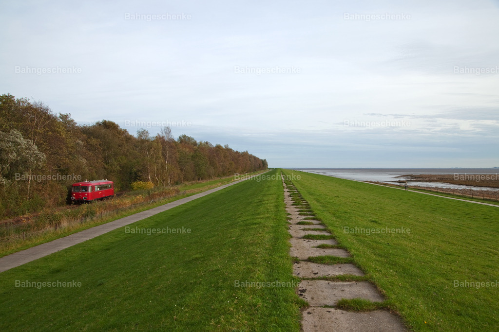 MHK798514WHVMariensielSchleuse8p181014 | Stöbern Sie durch einzigartige Aufnahmen und finden die perfekte Aufnahme für jeden Eisenbahnentheusiast! Stellen Sie sich aus einer Reihe von Möglichkeiten wie der Druck auf Leinwände, Fotoposter, Kalender oder Magnetfotos Ihr Geschenk zusammen - Realisiert mit Pictrs.com
