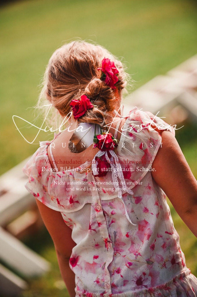 DSC_7295 | Pferde- und Turnierfotografie in Westsachsen. Pferdeportraits, Auftragszeichnungen und intuitive Kunst.